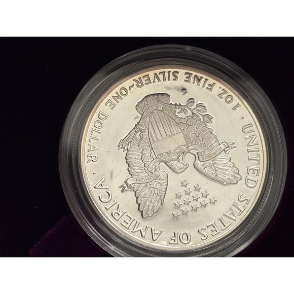 1986 US Mint American Eagle one ounce proof silver bullion coin .999 fine - Picture 4 of 4